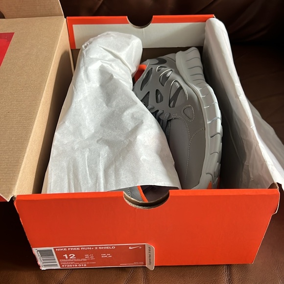 Men’s Nike Free Run+ Shield Gray/Orange Size 12 Dead Stock - Picture 12 of 13